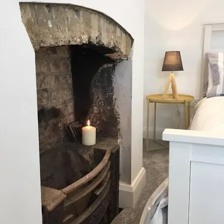 Newly Refurbished Traditional Appartement Blackrock (Dublin)