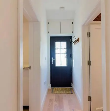 Newly Refurbished Traditional Blackrock *