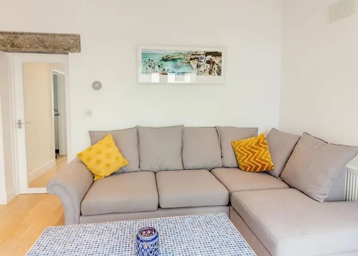 Newly Refurbished Traditional Appartamento *